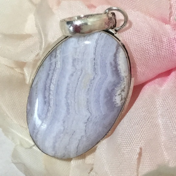 Handmade Jewelry - Blue lace agate pendant NWOT